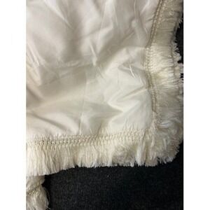 White Queen Quilt Bedspread Fringe Decorative Bedding Cozy Warm Coverlet